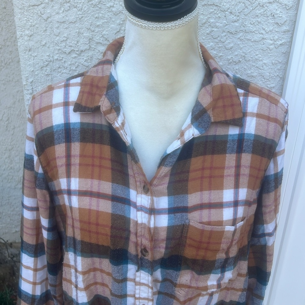 American Eagle AHH -AMAZINGLY Soft Boyfriend Fit Tan Plaid Flannel Womens Size L - Picture 2 of 6